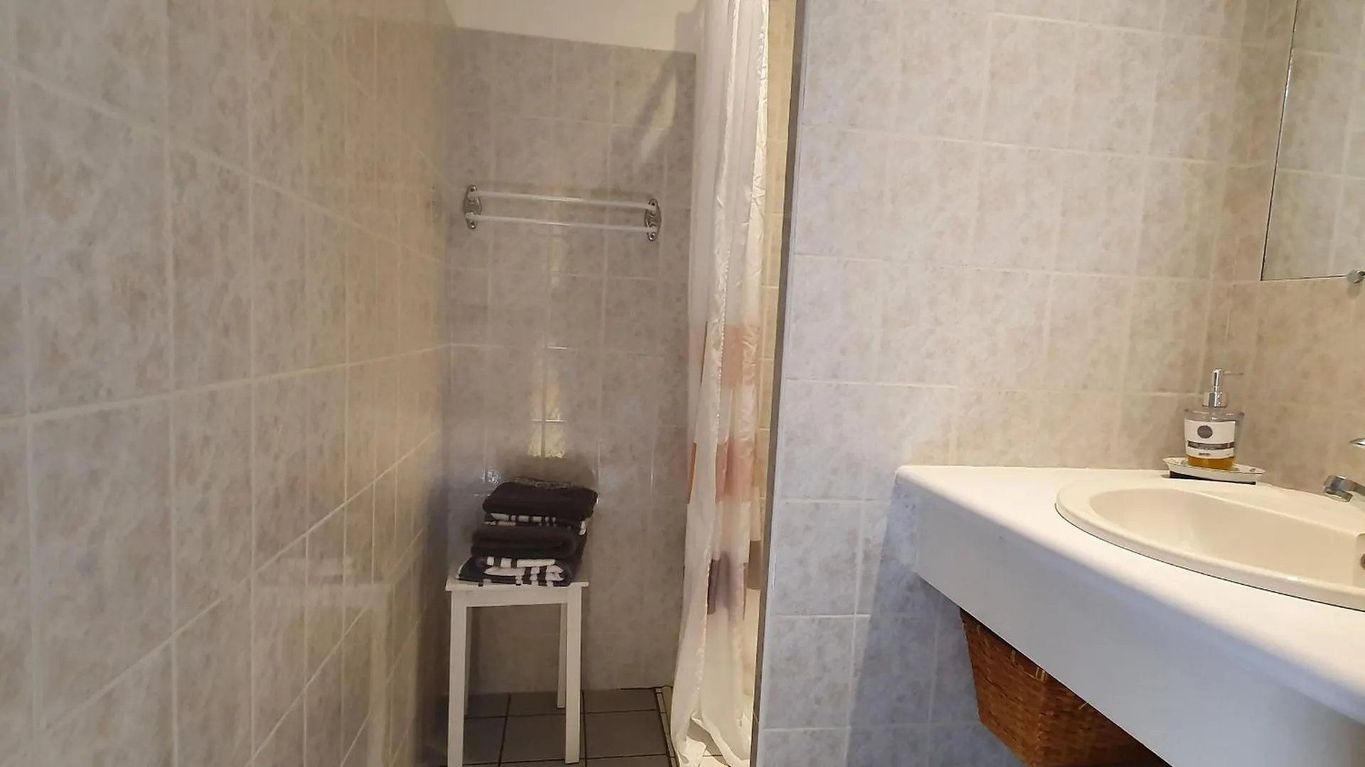 Gite Tout Inclus Avec Terrasse, Jardin Et Parkings, Proche Puy-En-Velay Et Chemins De Randonnee. - Fr-1-582-323 Seneujols France